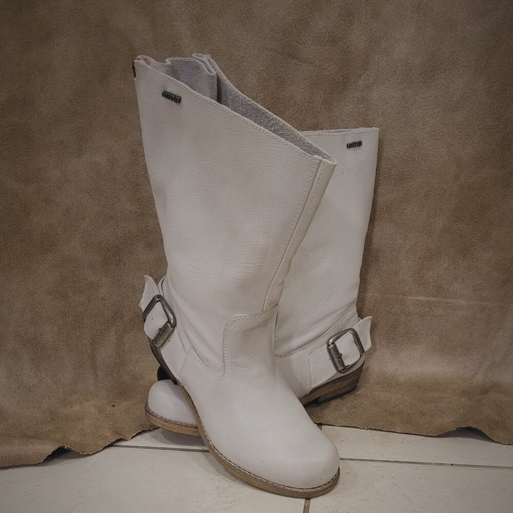 NWOB OFF White motorcycle boots